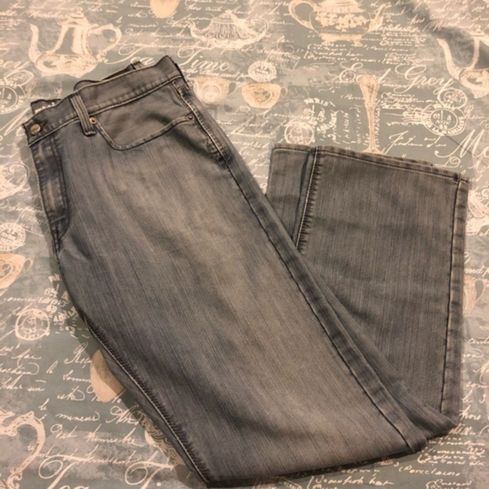 🙋🏽‍♂️Levi size 34 jean